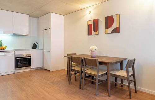 Paranhos Apartment | Modern 4-Apt Retreat for 14, Porto by HostWise