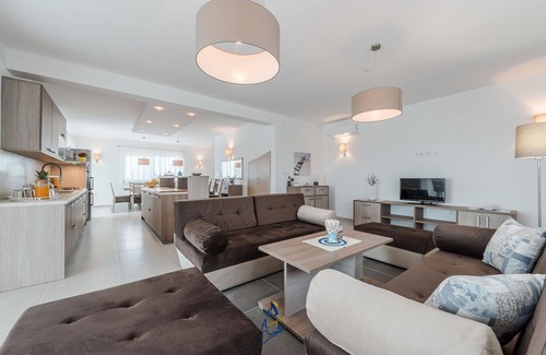 Debeljak Villa | Modern 4 BD villa with heated pool for up to 8 guests