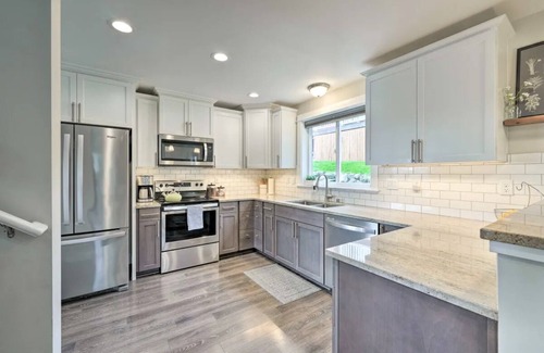 Freeland House | Modern, 4 bedroom/3.5 bathroom, spacious, kid-friendly, water views