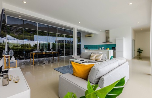 Khao Tao Villa | Modern 4 Bedroom Pool Villa PMK-A6
