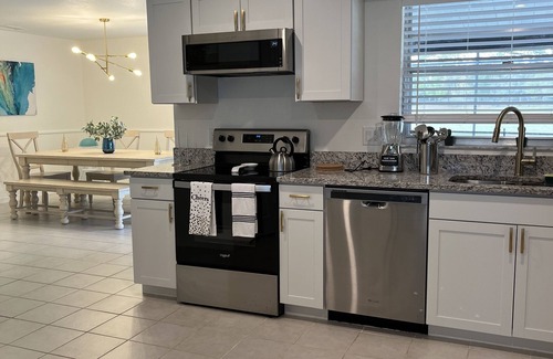 Indian Ridge House | Modern 4BR w/Heated Pool Near Disney