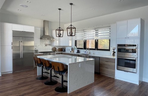 Mauston House | Modern 5 bedroom house is a perfect vacation rental for those looking to escape