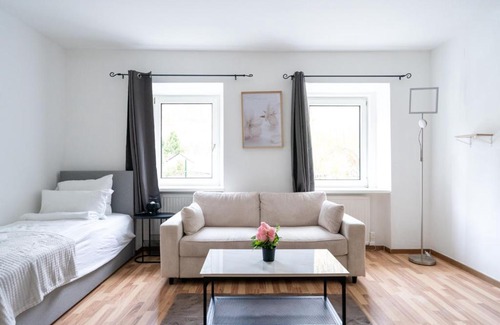 Kaltenleutgeben Apartment | Modern 55m2 Apartment Near Vienna - Ideal for Work, Leisure and Relaxation in Nature