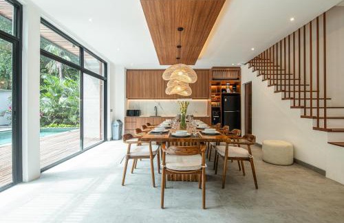 Batubelig House | Modern 5br Villa, 400m To The Beach