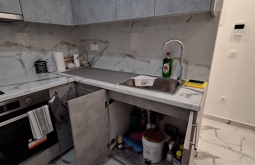Attiki Apartment | Modern Abode Near Metro Attiki