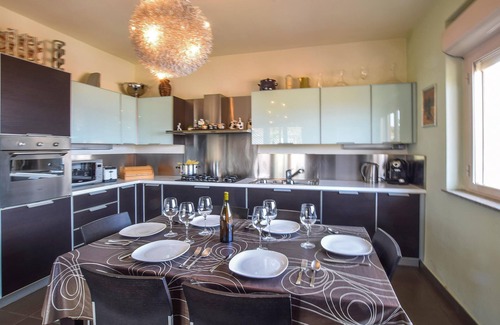 Reggio Calabria Apartment | Modern and bright apartment with a view of the strait.