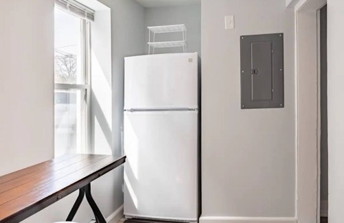 Newburgh Apartment | Modern and Bright with office+ walk to nearby Waterfront, 1st FL.