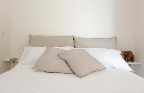 Torre Archirafi Apartment | Modern and Comfortable Eco-Apartment with Communal Swimming Pool and Garden !