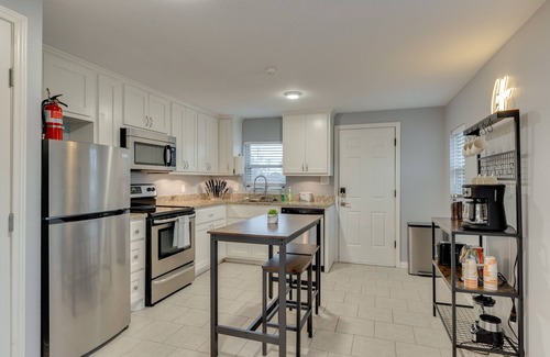 Fort Worth Apartment | Modern and Cozy 2 Bd 2 Bth Minutes to Downtown