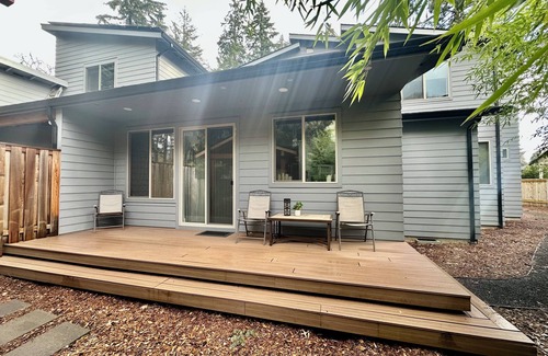 Lake Oswego House | Modern and cozy home on Lakeview