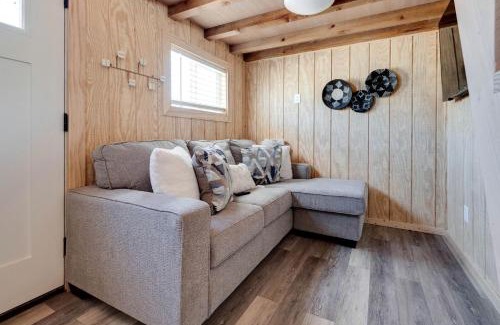 Canyon House | Modern and Secluded Tiny House Ideal for Exploring Palo Duro Canyon State Park in Texas