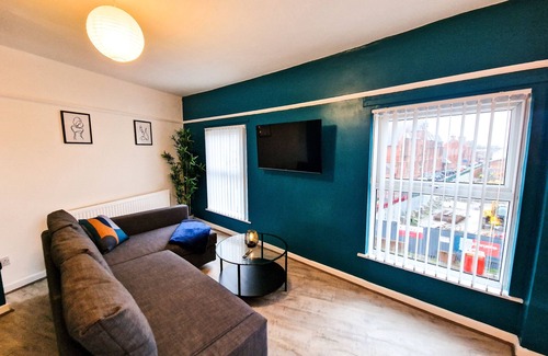 Liverpool Apartment | Modern and spacious 2 bedroom apartment, close to stadiums and city centre