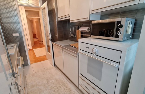 Novo Sarajevo Apartment | Modern and Spacious Downtown Apartment Sarajevo