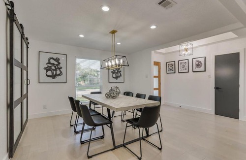 Far North Dallas House | Modern and Spacious Dallas Getaway w Private POOL