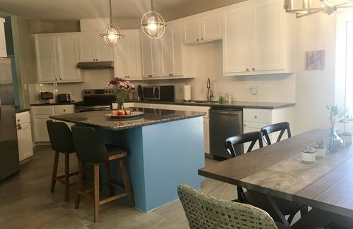 Bonanza House | Modern and Stylish newly constructed 3 bedroom 2 bath 2 car garage house