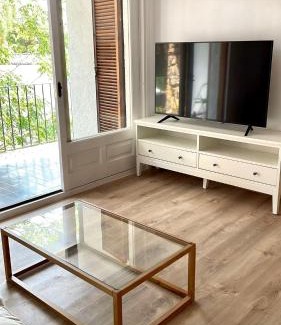 Calella de Palafrugell Apartment | Modern apartment with parking 2 min from the beach
