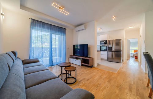 Krapinske Toplice Apartment | Modern Apartment With Balcony And Garage