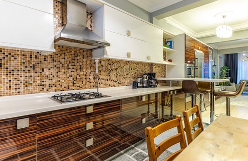 Sisli Apartment | Modern Apartment, 10 Min from Nisantasi