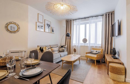 Quartier de la Porte-Saint-Denis Apartment | Modern apartment - 2BR/6P - Canal St-Martin