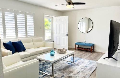 Solana Apartment | Modern Apartment - 3 of 4