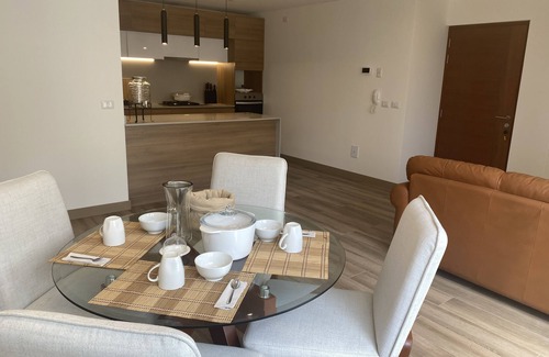 Leuro Apartment | Modern apartment as five-star hotel in Miraflores
