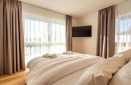 Saig Apartment | Modern apartment with far-reaching views, close to Titisee and Feldberg