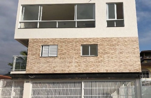 Maranduba Apartment | Modern apartment facing the sea with its own barbecue and swimming pool - Ubatuba