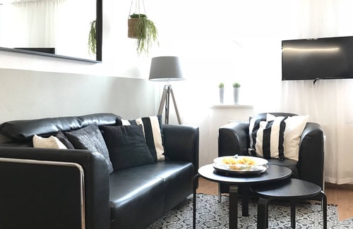 Steinhausen Apartment | Modern apartment in Bellamont