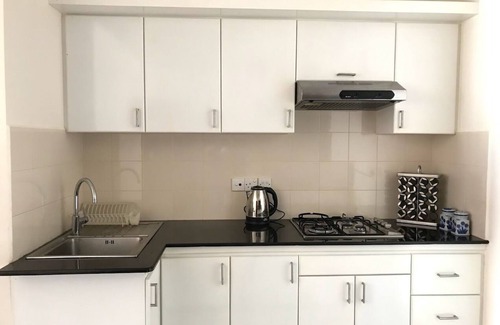 Wellawatta North Condo | Modern Apartment in Colombo 6 near Gale Rd