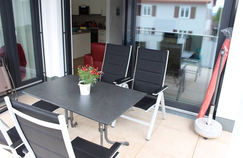 Langenargen Apartment | Modern apartment in Langenargen 150 m to the lake 2 bedrooms