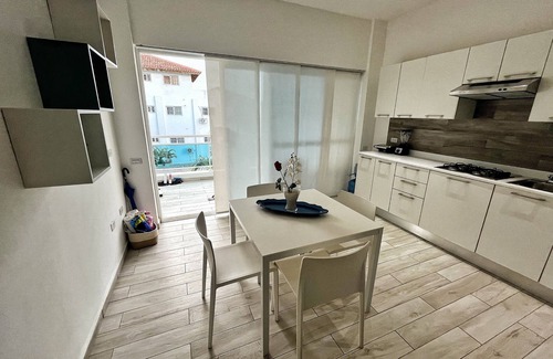 Los Melones Apartment | Modern apartment in private residence with pool