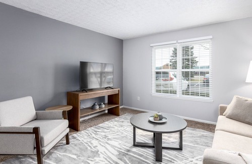 Lewis Center Apartment | Modern Apartment in Prime Location (ID9104X76)