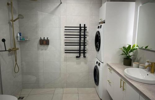 Akureyri Apartment | Modern apartment