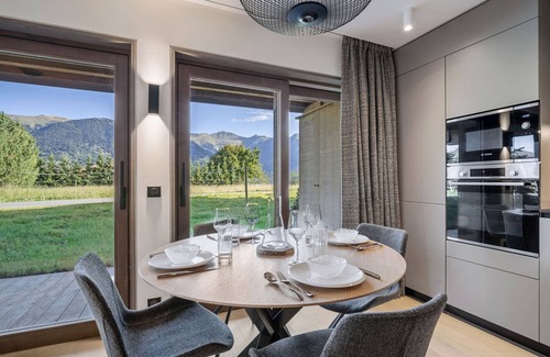 Le Praz Apartment | Modern Apartment Near Slopes with Parking, WiFi, and Ski Locker in Courchevel Le Praz