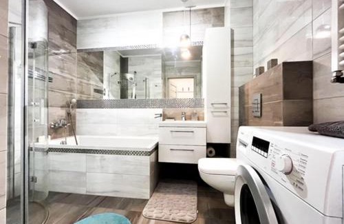 Psie Pole Apartment | Modern apartment near the park, ZOO, 2BD Kitchen Balcony Parking
