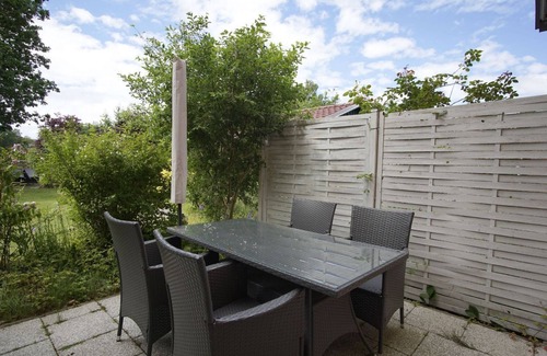 Glowe Apartment | Modern apartment no. 2 with terrace, sauna in the house, garden - Ferienwohnungen am Wald