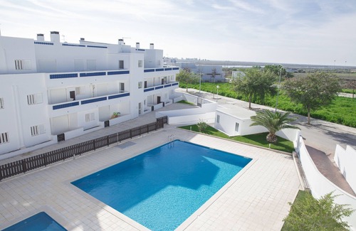 Santa Luzia Apartment | Modern apartment (T2) with 2 pools in very quiet area close to the beach