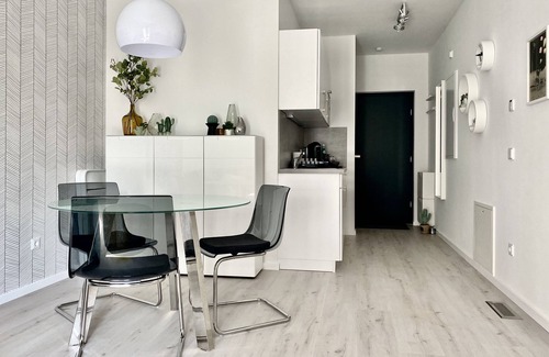 Lichterfelde Apartment | Modern apartment, terrace and garden at Lilienthalpark in southwest Berlin