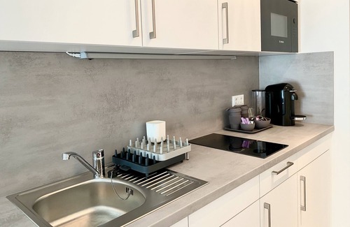 Lichterfelde Apartment | Modern apartment, terrace and garden at Lilienthalpark in southwest Berlin