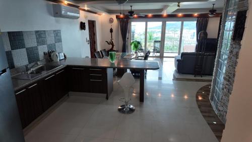 Nong Chaeng Apartment | Modern apartment in Patong Center