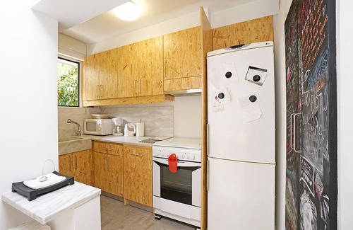 Anafiotika Apartment | Modern apartment under the Acropolis