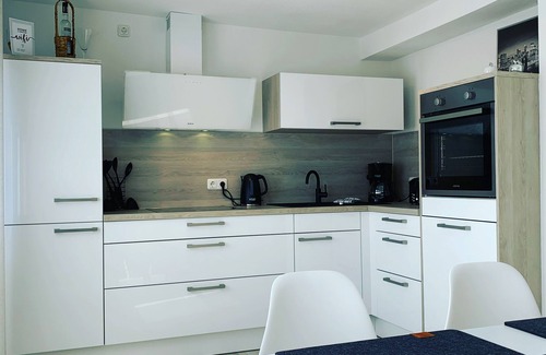 Rudolstadt Apartment | Modern apartment with prime, kitchen & WLAN