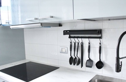 Como Apartment | Modern apartment with astonishing view. 2 mins by foot from city center and lake