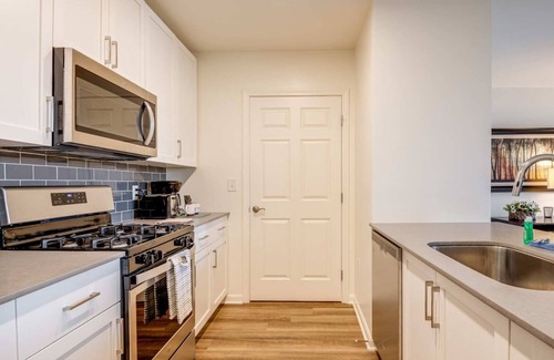 Lexington Apartment | Modern Apt Close to Downtown ALH-12242