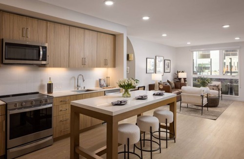 Mountain View Condo | Modern Avelle 2BR Condo – Family Friendly Retreat