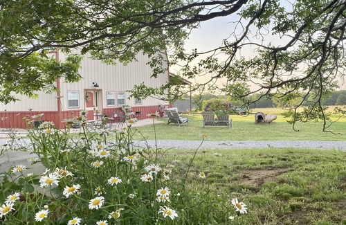 Durant House | Modern Barn Apartment