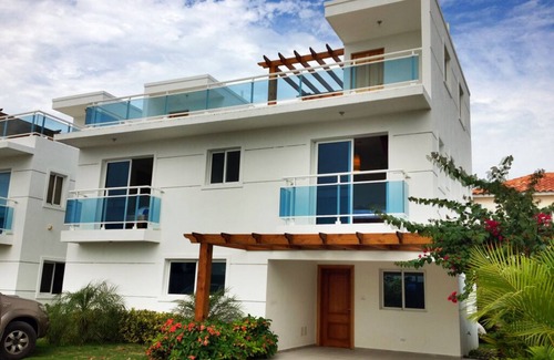 Viejo Arroyo Hondo House | Modern beach house in Juan Dolio Beach