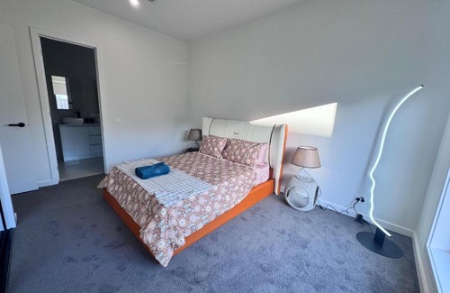 Ocean Grove House | Modern beach house 4 bedroom-12 Sleep