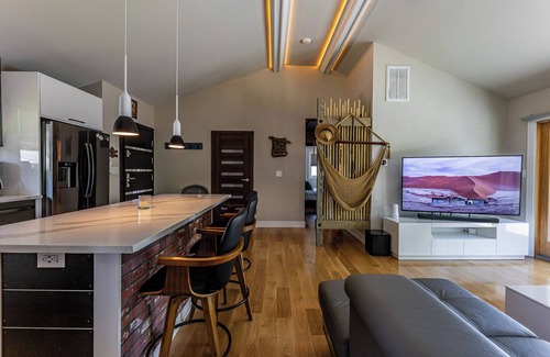 Somers Point House | Modern Beach House Retreat in Prime Somers Point Location!