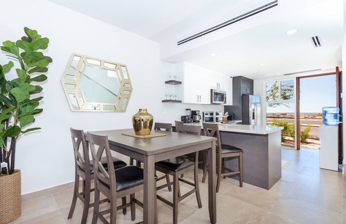 La Choya House | Modern Beachfront Retreat 2 King Suites +